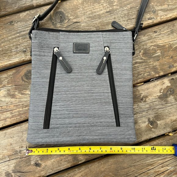 Roots 73 - Picture 10 of 11